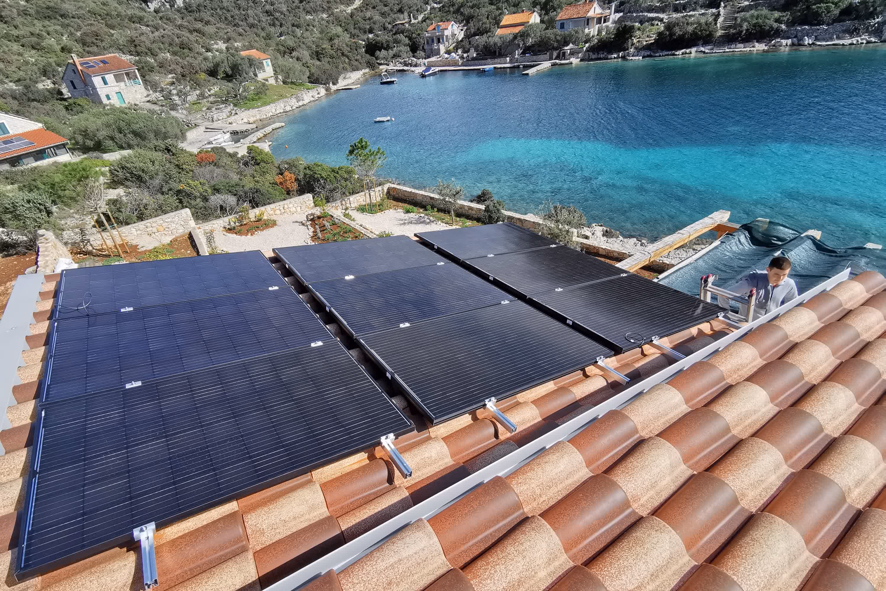 Off-grid trofazni sustav — fotografija 4